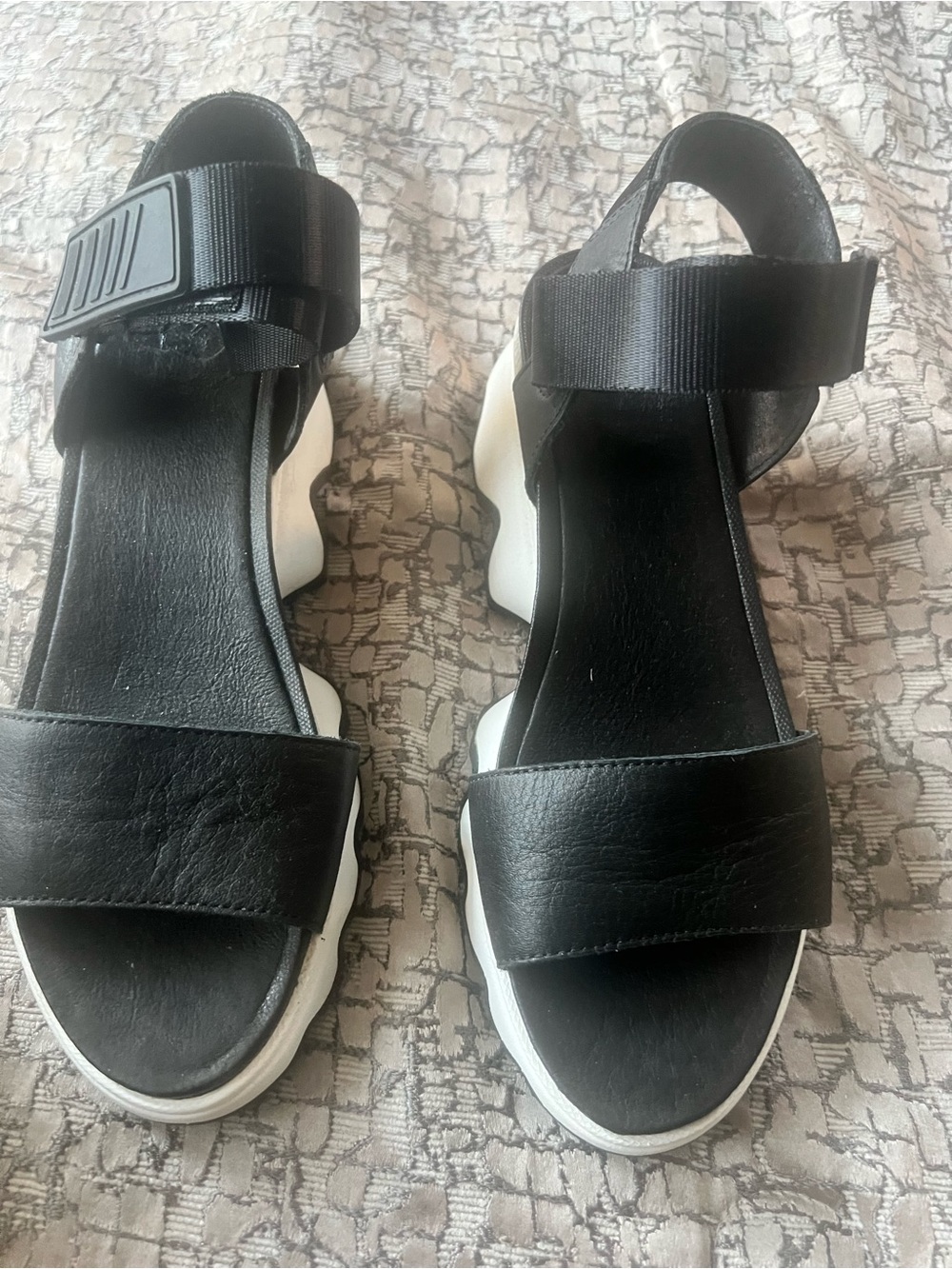 SOREL Women’s Black Strap Platform Sandals 7.5